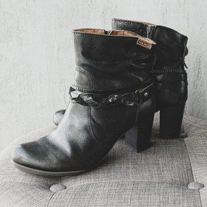 Pikolinos black leather Slouch Ankle boot